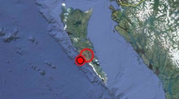 Magnitude 7.7 earthquake strikes off western coast of Canada, tsunami warning issued
